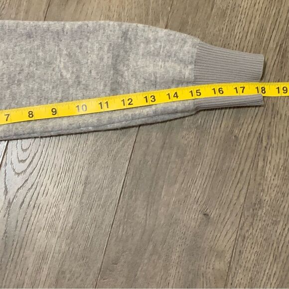 SOFT SURROUNDINGS Wool Alpaca Sweater Women’s Medium Gray V-Neck. - Picture 9 of 11